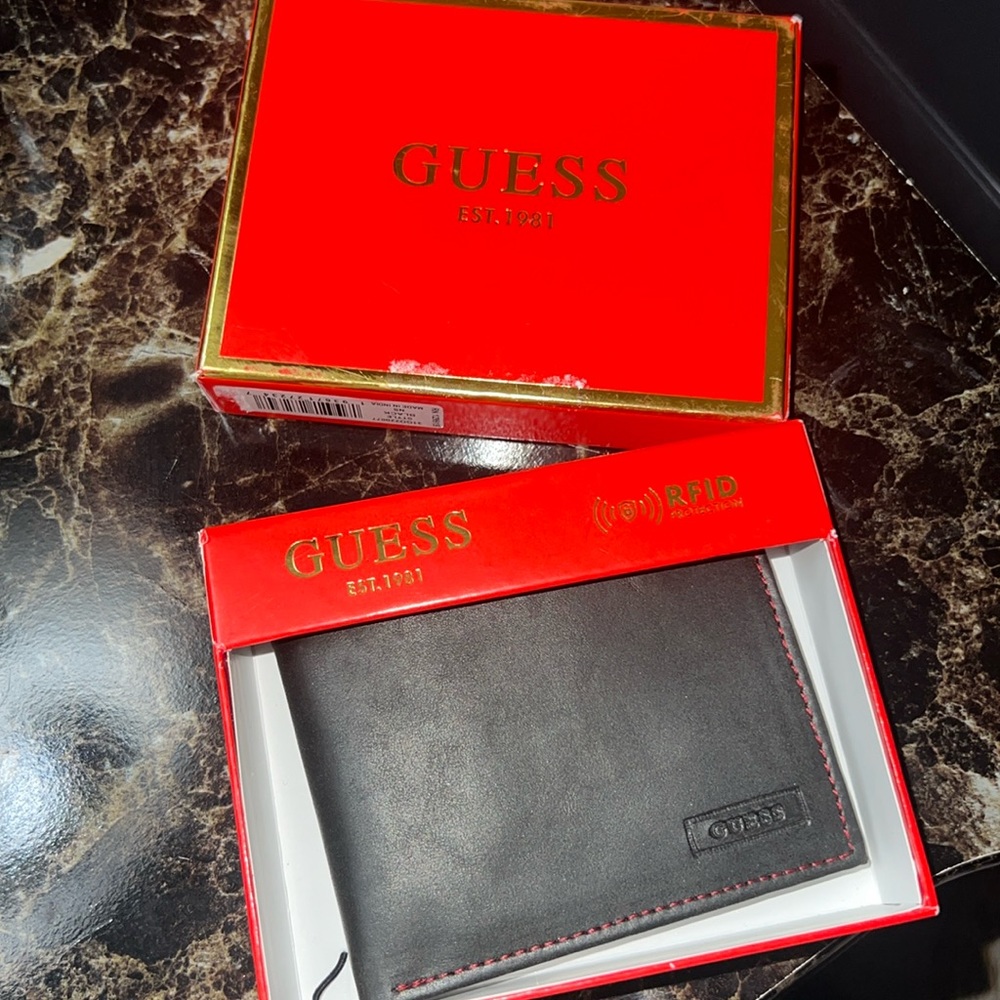 Brand new men’s guess wallet